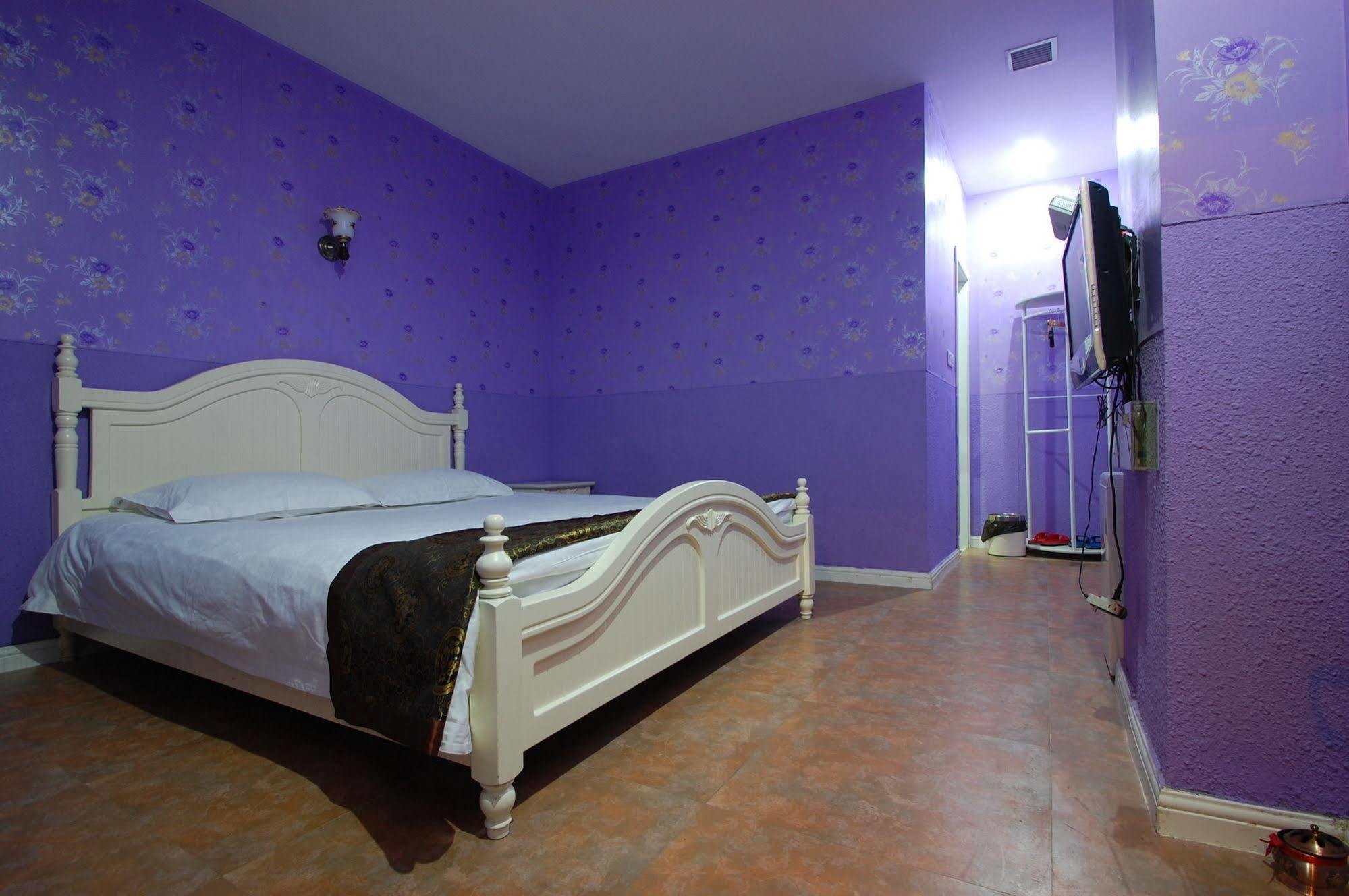 Hotel Tours * Soho Garden 3*